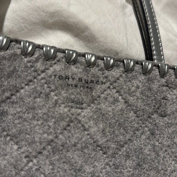 Tory Burch Block T Felt Tote Bag - Picture 2 of 11